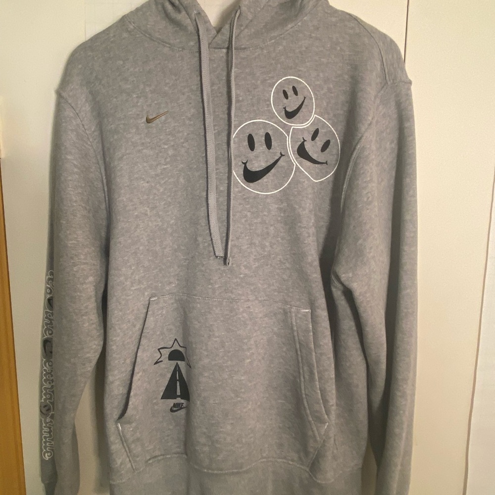 Nike Gray Smiley Face Hoodie